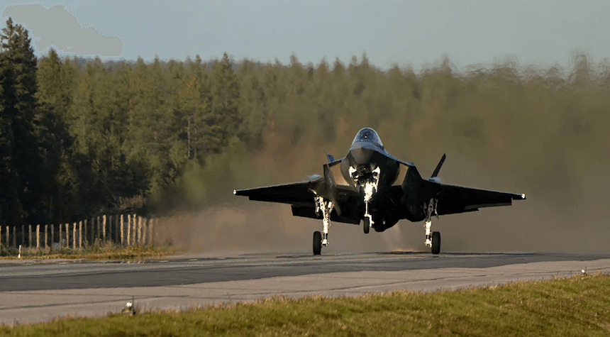 US Air Force F-35s Make History with First-Ever Highway Landing in Finland